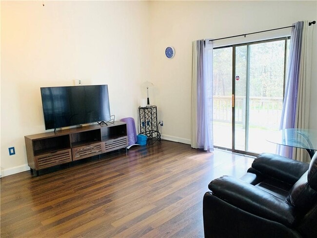 Building Photo - 35 Ashumet Rd