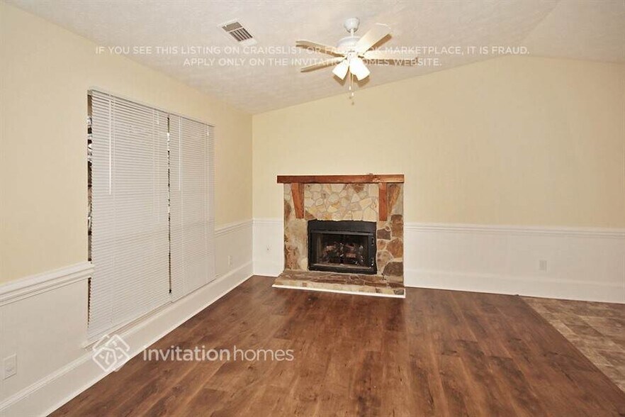 Building Photo - 5155 Sugar Crest Dr