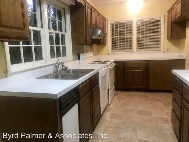 Building Photo - 4 br, 2 bath House - 206 Lakeland Drive