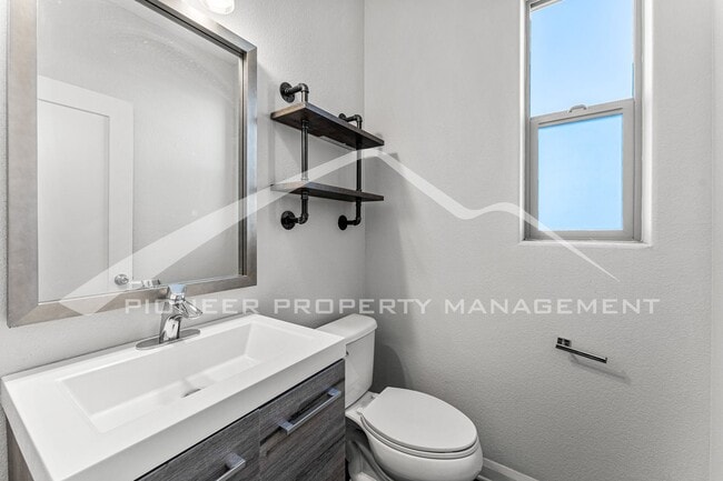 Building Photo - 6996 W Alaska Dr