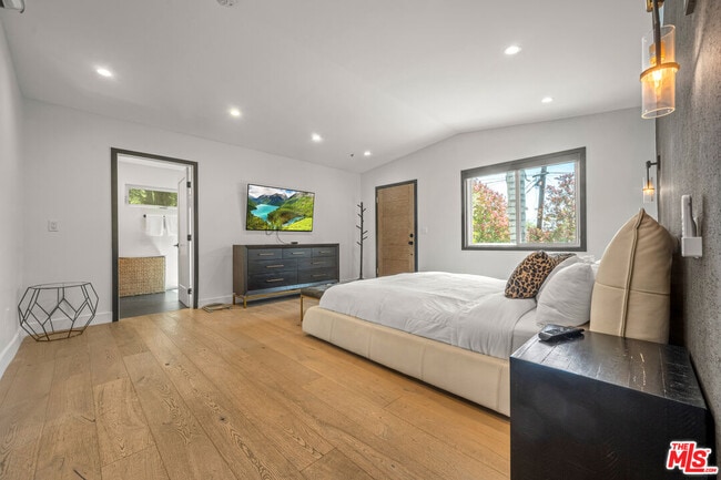 Building Photo - 20159 Hatteras St