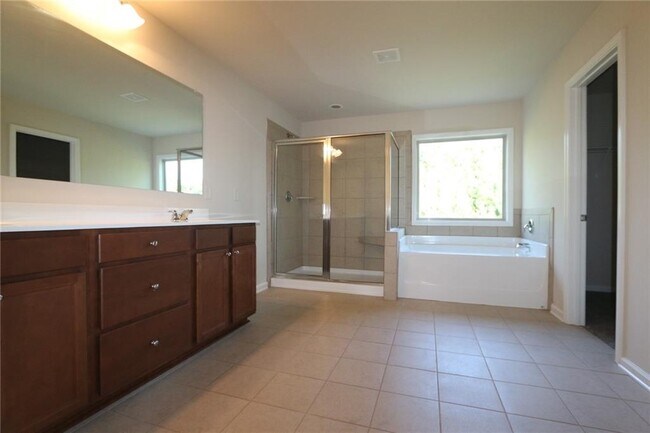 Building Photo - 1610 Apple Blossom Dr