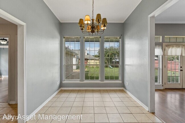 Building Photo - 4 br, 2 bath House - 5917 Clearview Circle