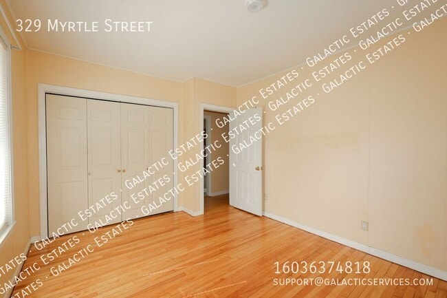 Building Photo - 329 Myrtle St
