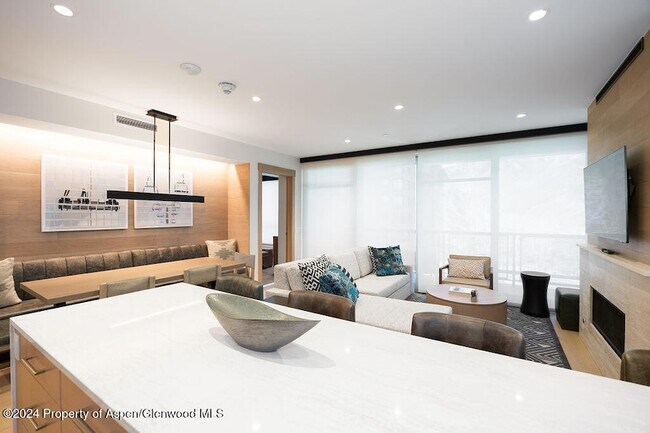 Building Photo - 130 Wood Rd