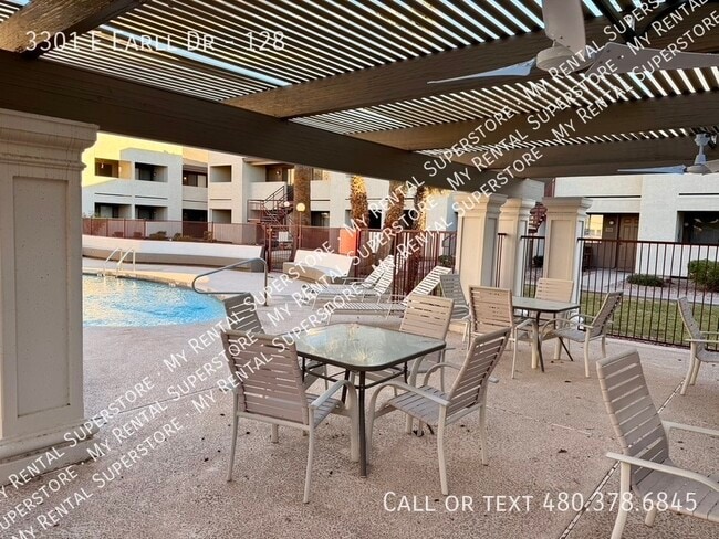 Building Photo - 3301 E Earll Dr