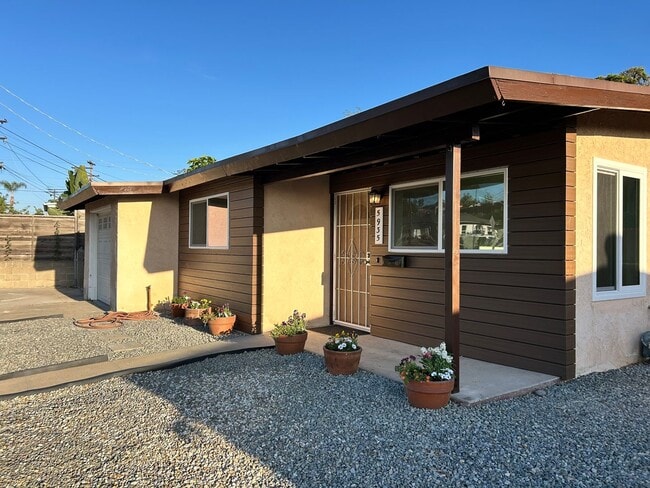 Building Photo - Completely Remodeled 2 Bed, 1 Bath with Garage and Large Yard!