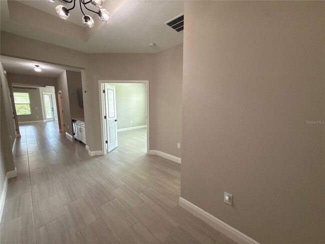 Building Photo - 3810 SE 4th Terrace