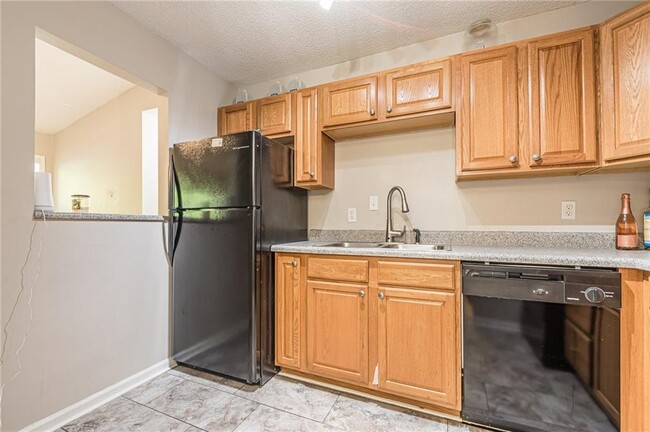 Building Photo - 448 McGill Pl NE