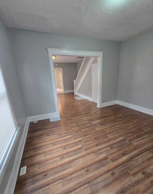 Building Photo - Newly Updated Two Bedroom Near 10th & Sherman