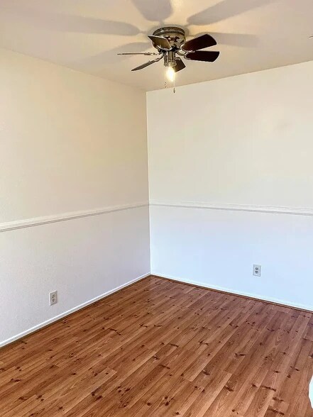 Building Photo - 3849 Tilden Ave