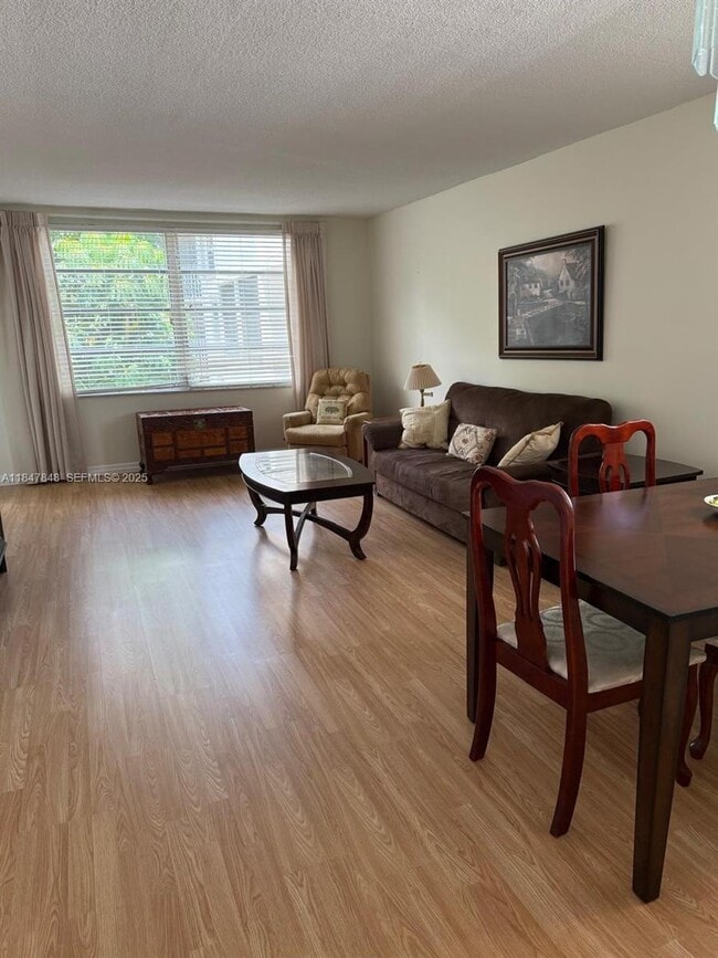 Building Photo - 4025 N Federal Hwy