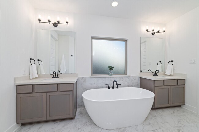 Building Photo - 4814 Highland Strm Ct