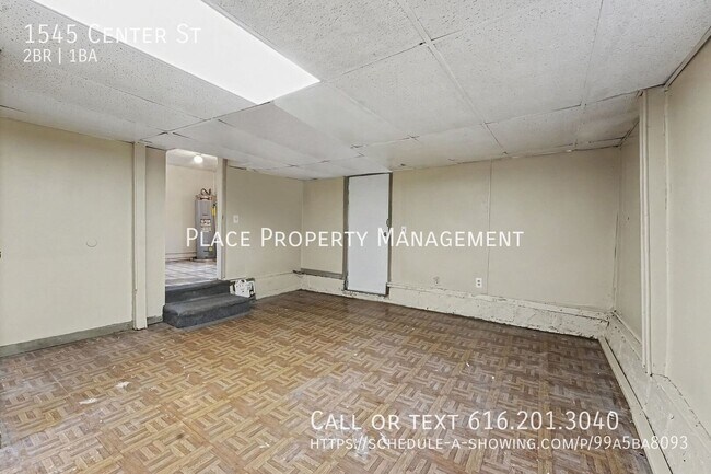 Building Photo - 1545 Center St