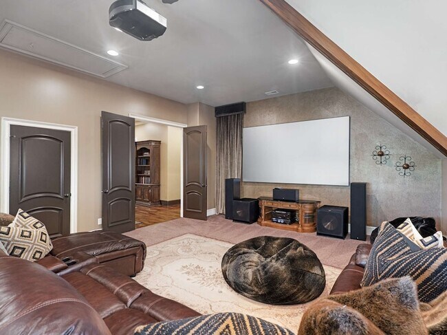 Building Photo - 3807 Harding Pl