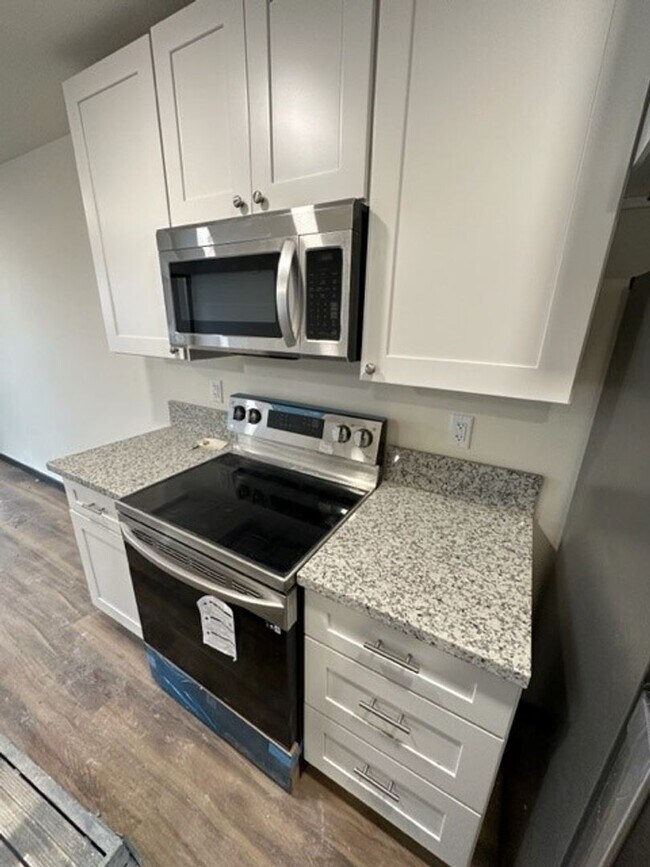 Building Photo - $500 Move-in Special! Newer Construction & Pet Friendly! 3 Bed 2.5 Bath Home Available!