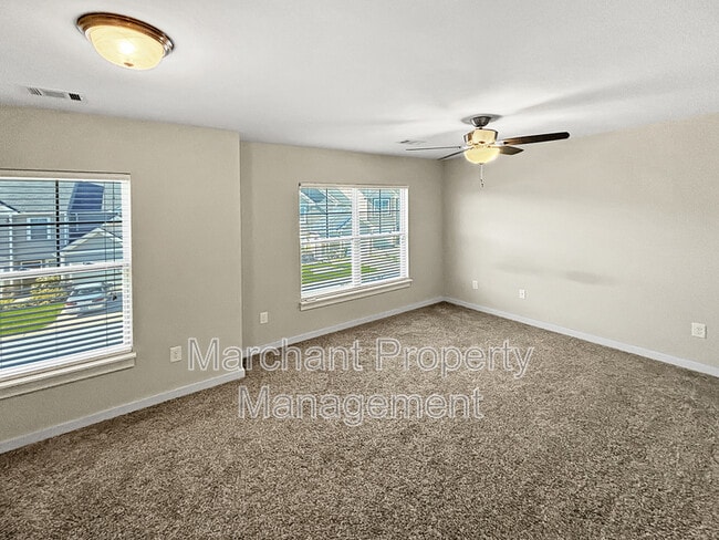 Building Photo - 766 Elmbrook Dr