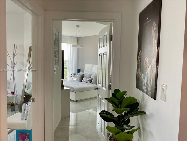 Building Photo - 140 S Dixie Hwy