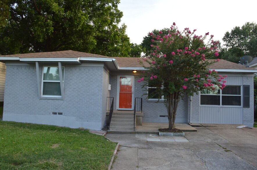 Building Photo - 2632 Valwood Pkwy