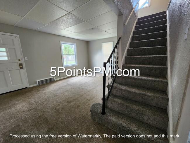 Building Photo - 21411 Raymond St