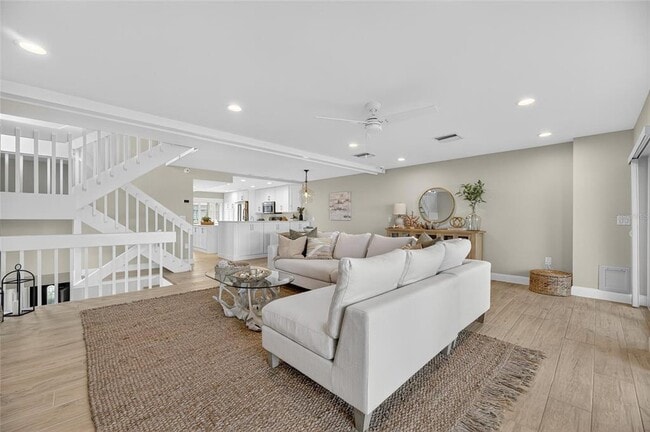 Building Photo - 160 Marina Del Rey Ct