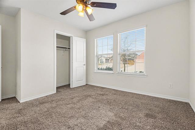 Building Photo - 611 Saddle Club Way