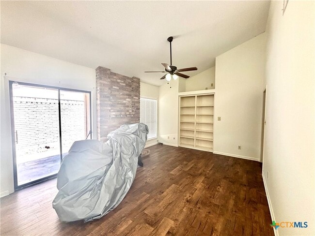 Building Photo - 127 Cabana Dr