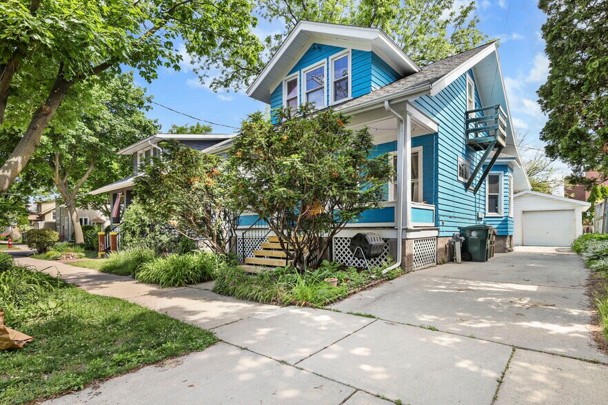 Building Photo - 217 N 6th St