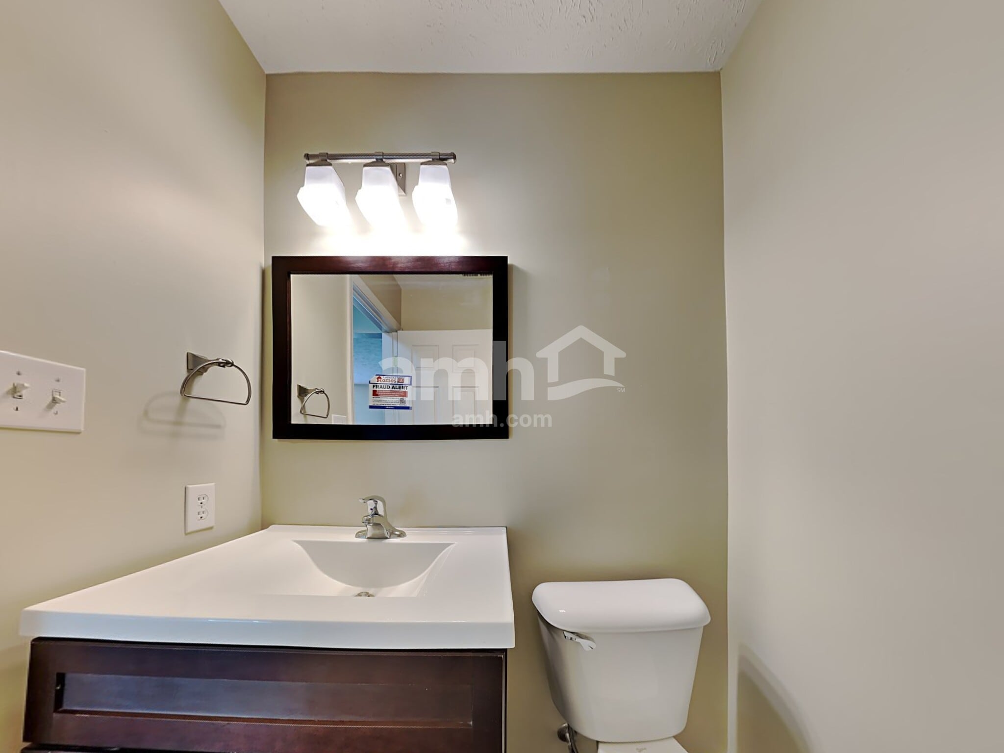 Building Photo - 1351 Blue Ridge Ln