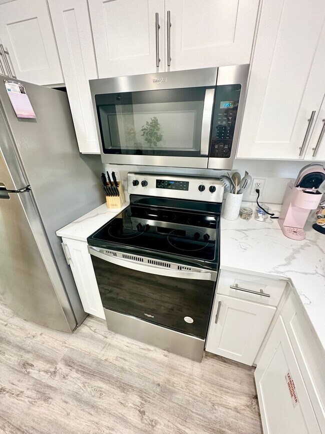 Building Photo - 334 Bluefish Dr