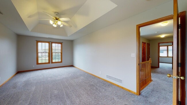 Building Photo - 2504 Somerset Dr
