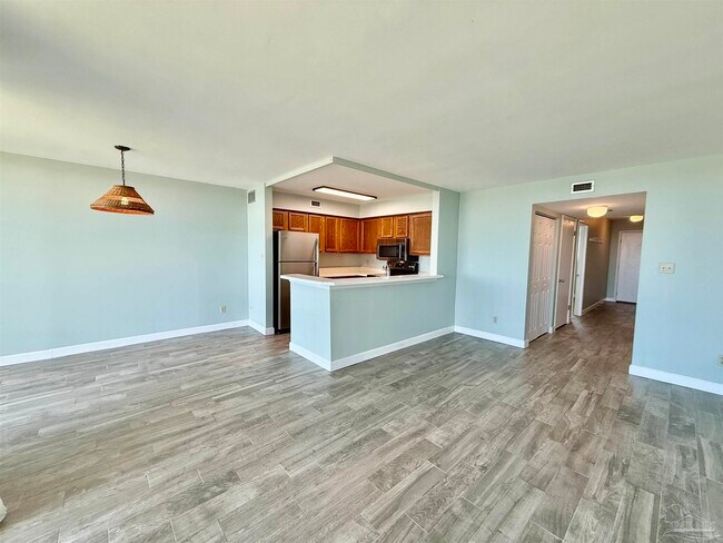 Building Photo - 900 Fort Pickens Rd