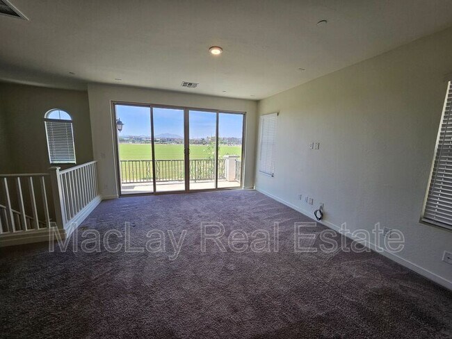 Building Photo - 4061 E Pony Ln