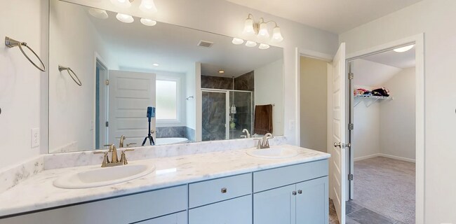 Building Photo - 7453 Coppice Dr