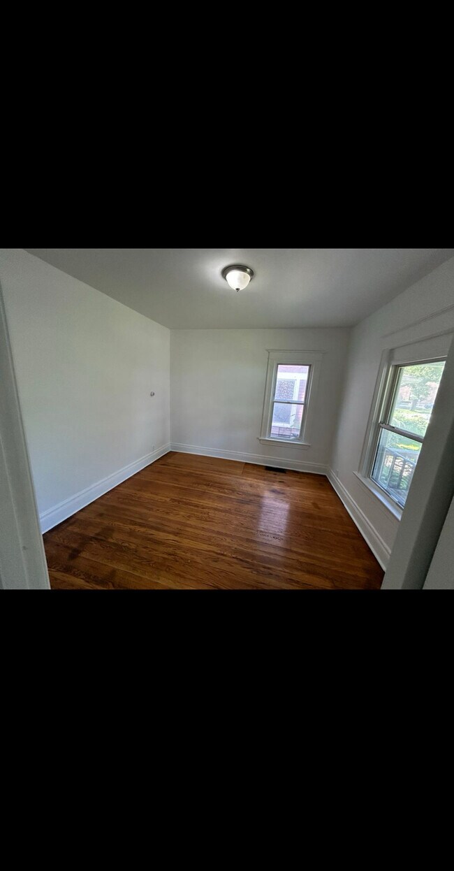 Building Photo - 651 Garson Ave