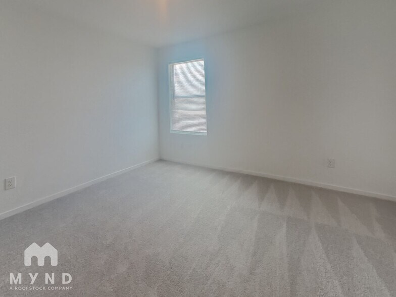 Building Photo - 10607 Aqueduct Crk