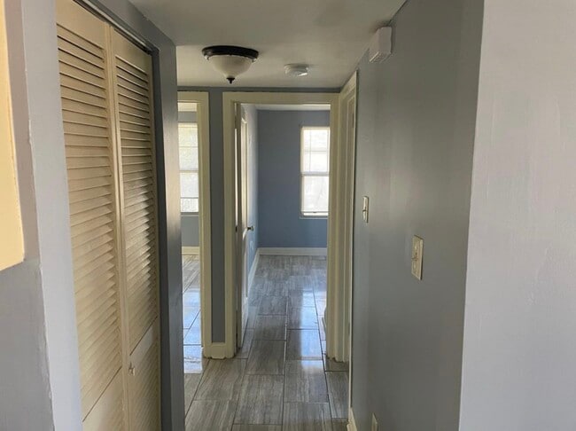 Building Photo - 1657 Thornton Pl SW