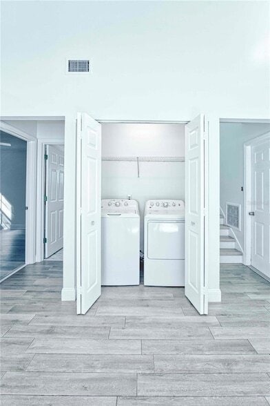 Building Photo - 303 D St