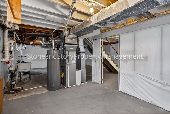 Building Photo - 4 bedroom 2 bath on quiet street in Briarwood
