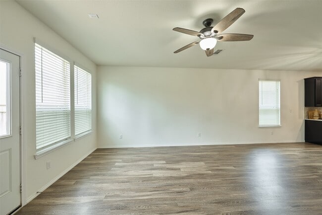 Building Photo - 2214 Timberland Country Ct