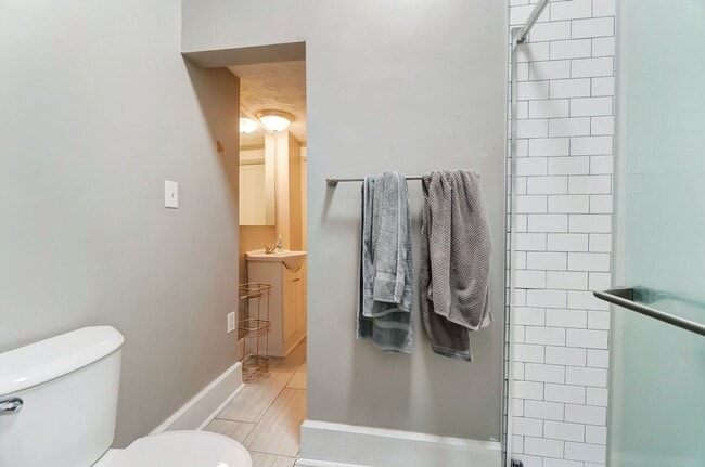 Building Photo - Large Clifton House For 2026-2027!