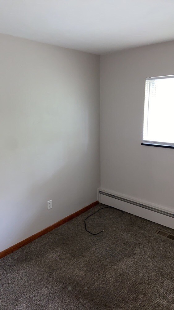 Building Photo - 536 S Main St