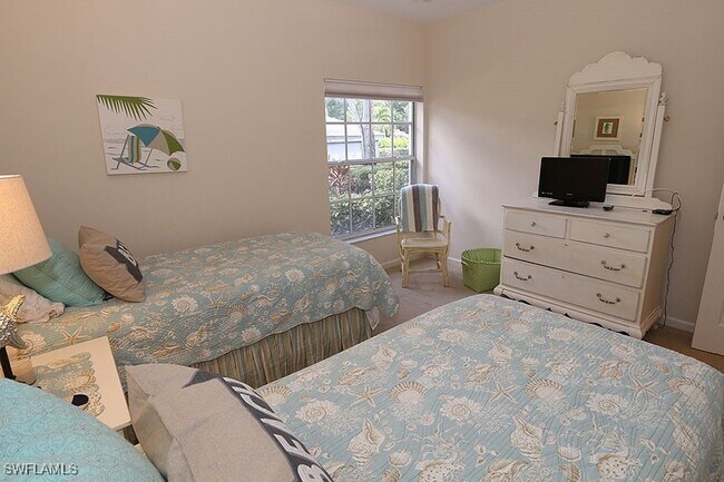 Building Photo - 4250 Lake Forest Dr