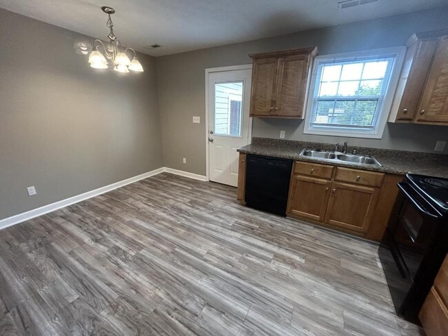 Building Photo - 125 Bon Aire Ave