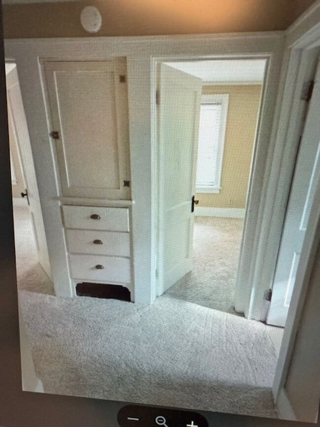 Building Photo - 1212 N Frink St