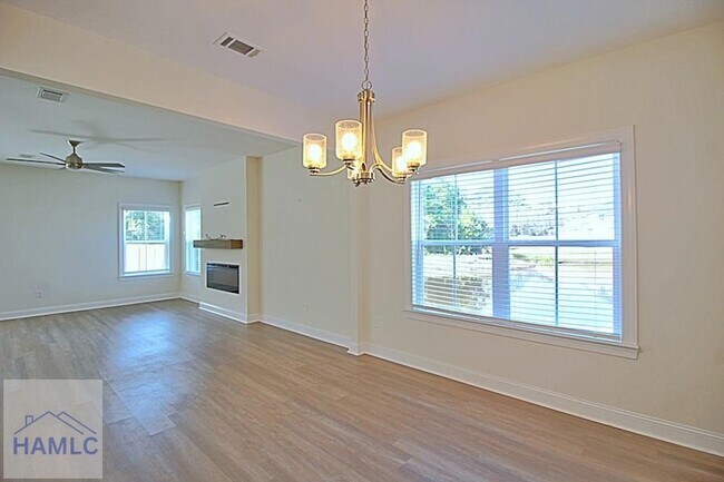 Building Photo - 151 Buckingham Dr