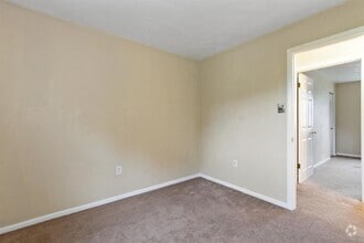 Building Photo - Coming Soon - 2 Bedrooms 1 bath - Dallasto...