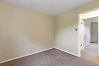 Building Photo - Coming Soon - 2 Bedrooms 1 bath - Dallasto...