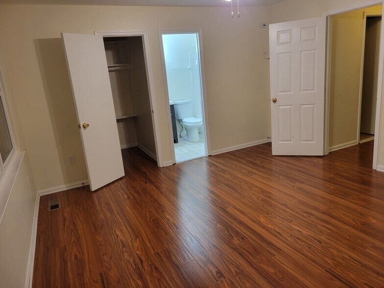 Building Photo - 15808 Haynes Rd