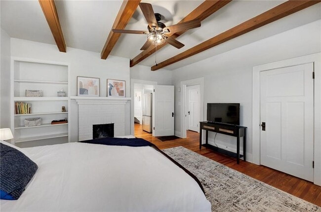 Building Photo - 1604 S Main St